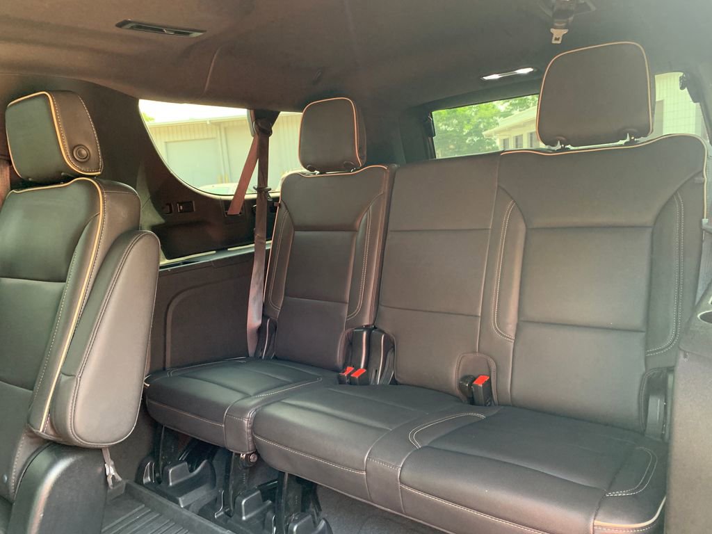 Used 2023 GMC Yukon XL SLT RWD image 31