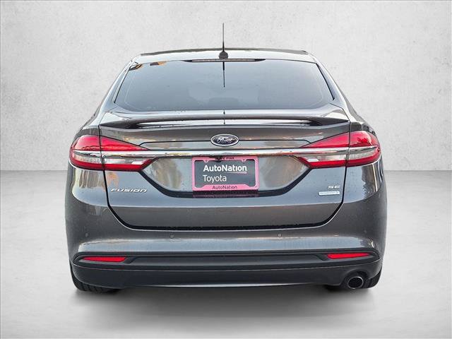 Used 2018 Ford Fusion SE w/ Equipment Group 201A FWD image 7