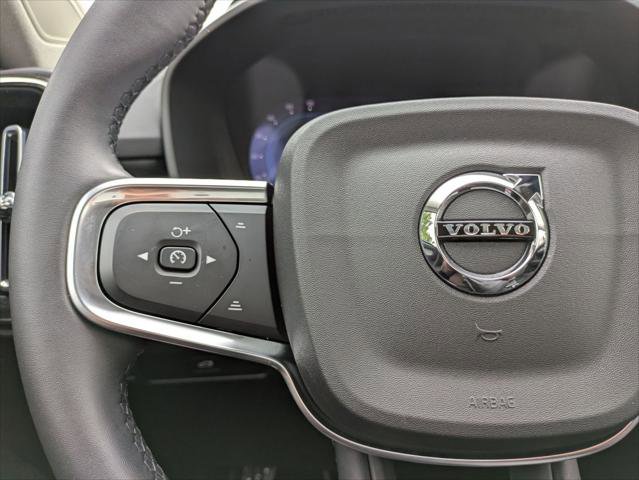 Used 2025 Volvo XC40 B5 Ultra w/ Climate Package image 12