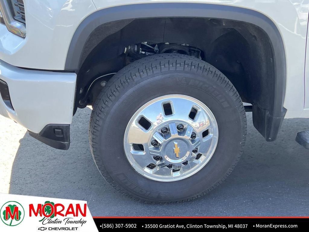 Certified 2025 Chevrolet Silverado 3500 High Country w/ High Country Premium Package image 11