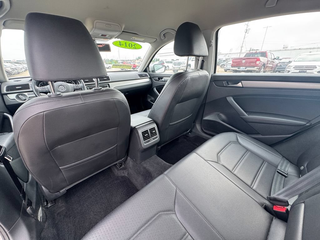 Used 2014 Volkswagen Passat 1.8T SE FWD image 23
