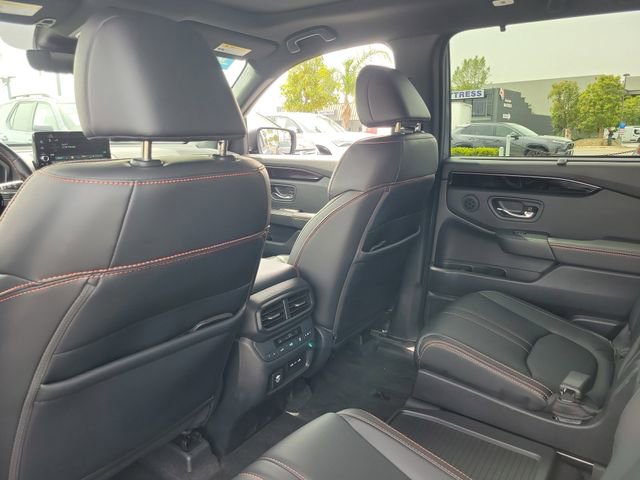 Certified 2025 Honda Pilot TrailSport image 15