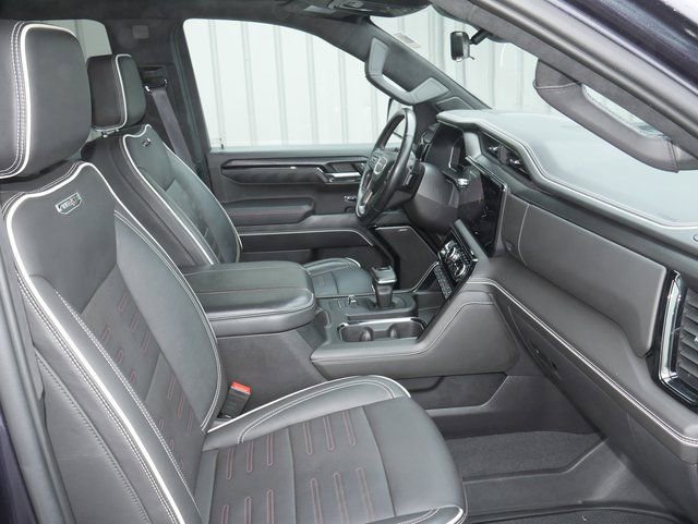 Used 2023 GMC Sierra 1500 AT4X image 28
