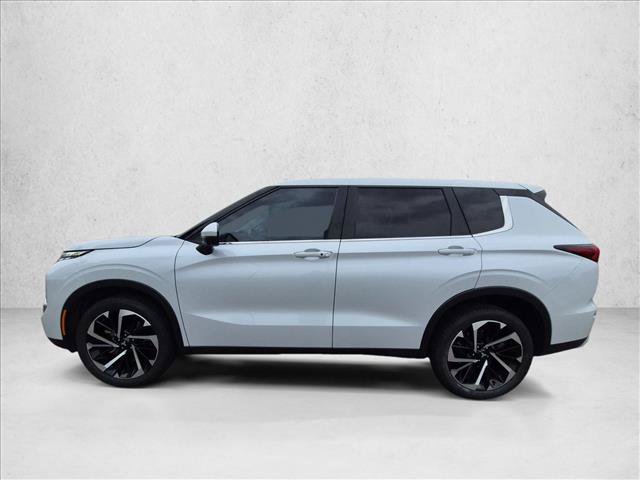 Used 2022 Mitsubishi Outlander SE AWD/4WD image 9