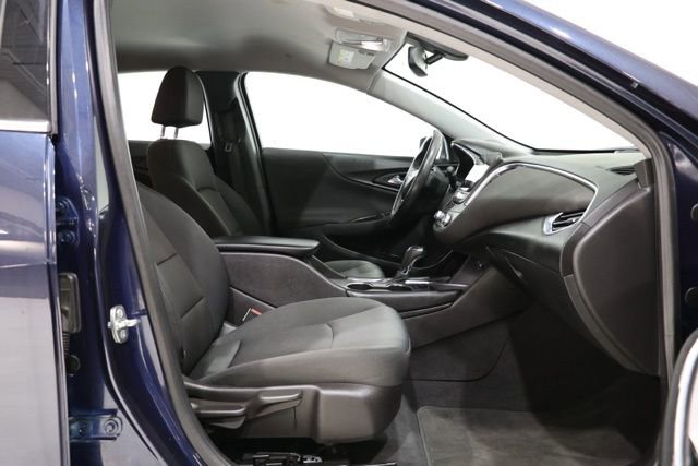 Used 2016 Chevrolet Malibu LT FWD image 31