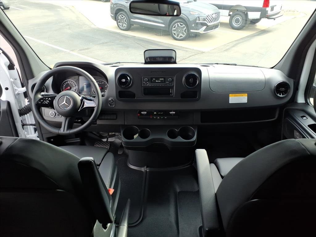 New 2026 Mercedes-Benz Sprinter 2500 image 28
