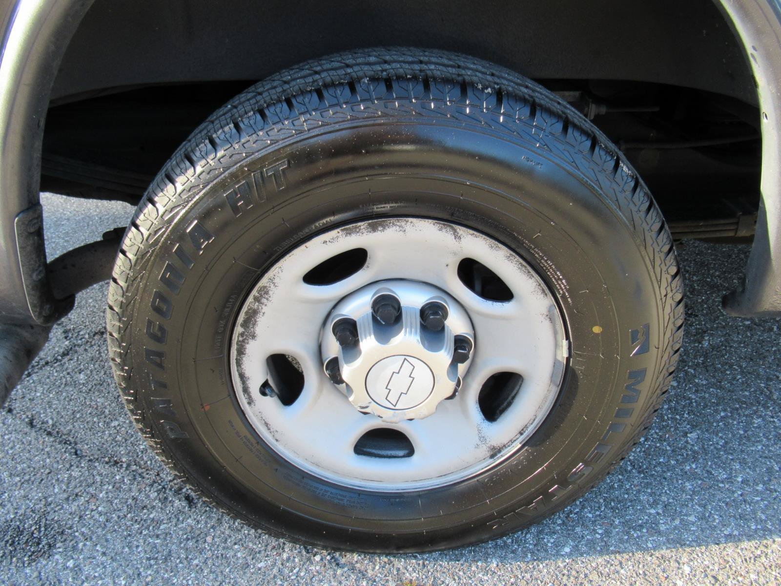 Used 2016 Chevrolet Express 2500 LS RWD image 8