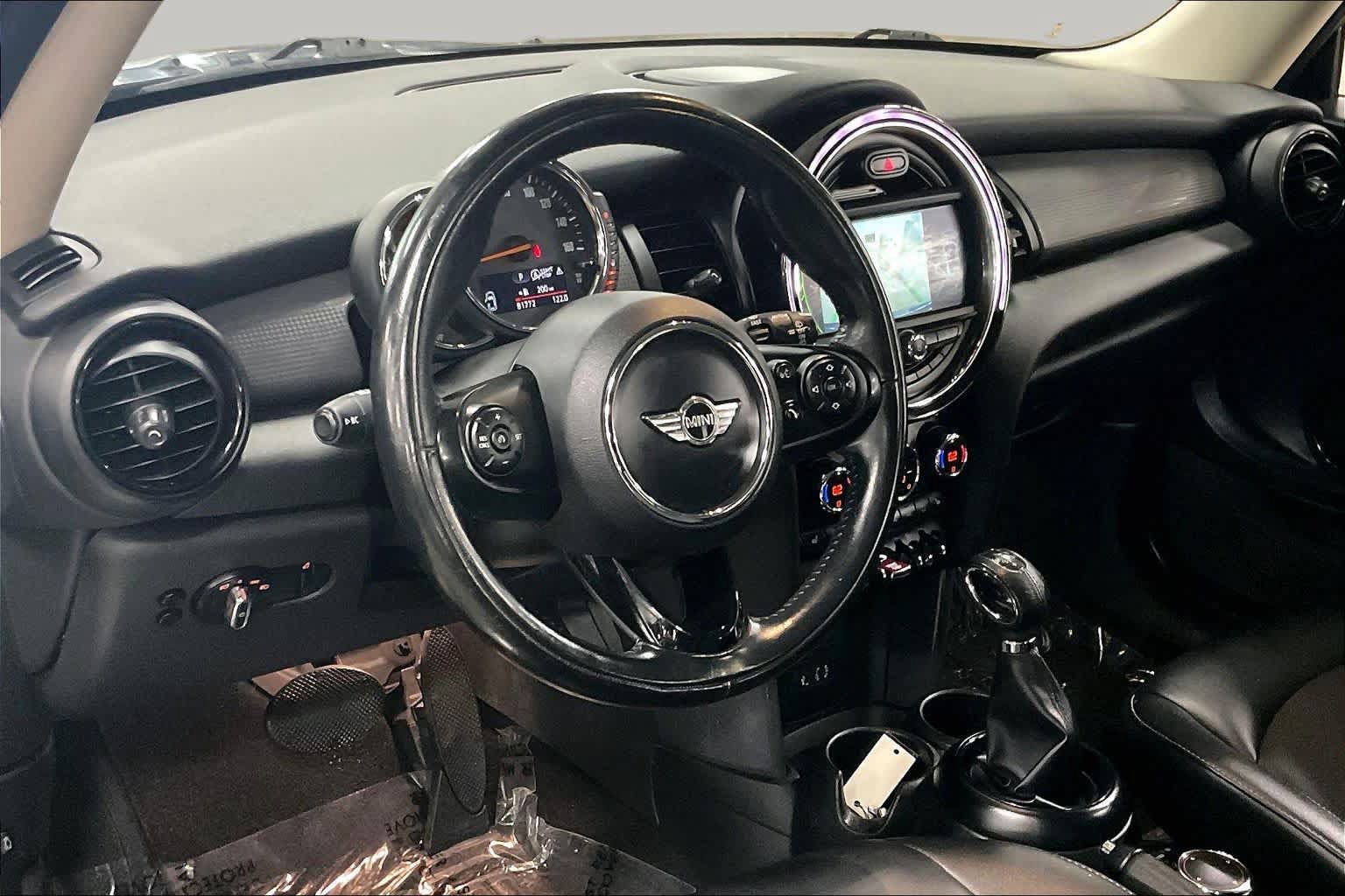 Used 2017 MINI Cooper 2-Door Hardtop FWD image 16