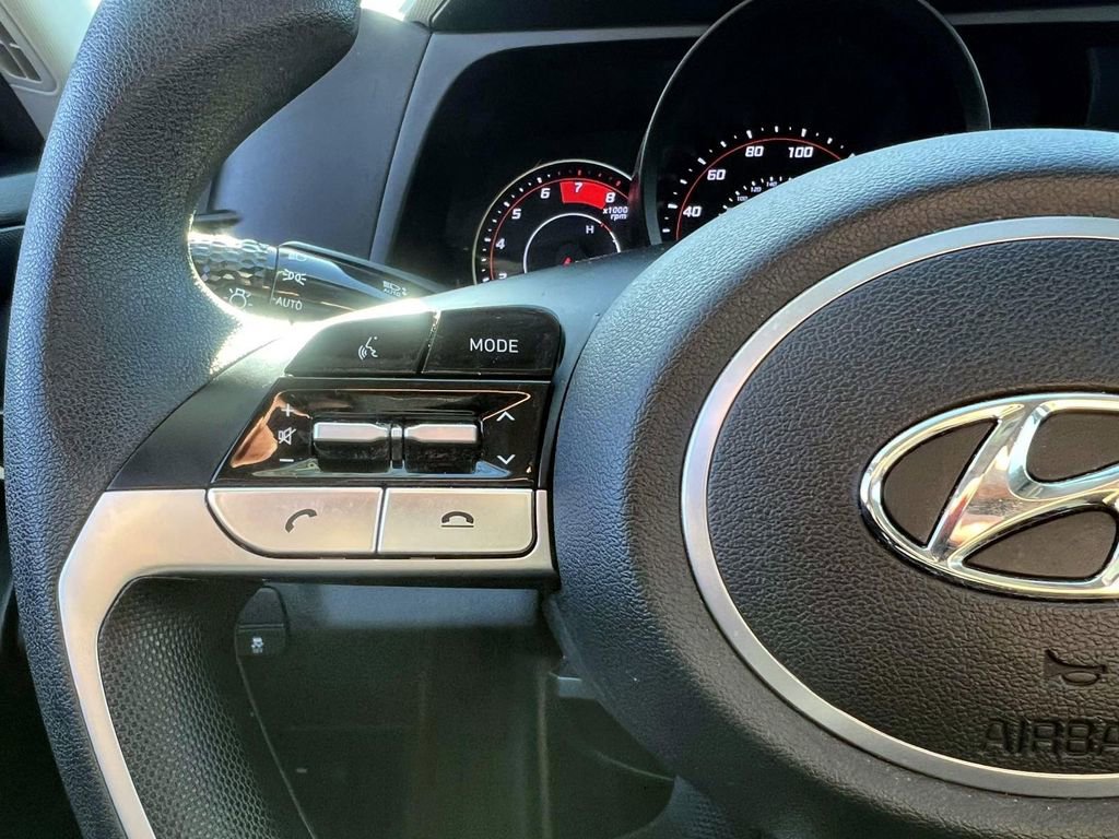 Certified 2022 Hyundai Elantra SEL image 28