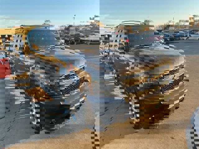 Used 2010 Chevrolet Tahoe LT w/ Luxury Package image 3