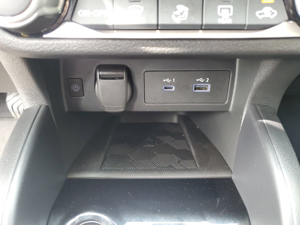 Certified 2025 Nissan Versa SR w/ Trunk Package FWD image 30