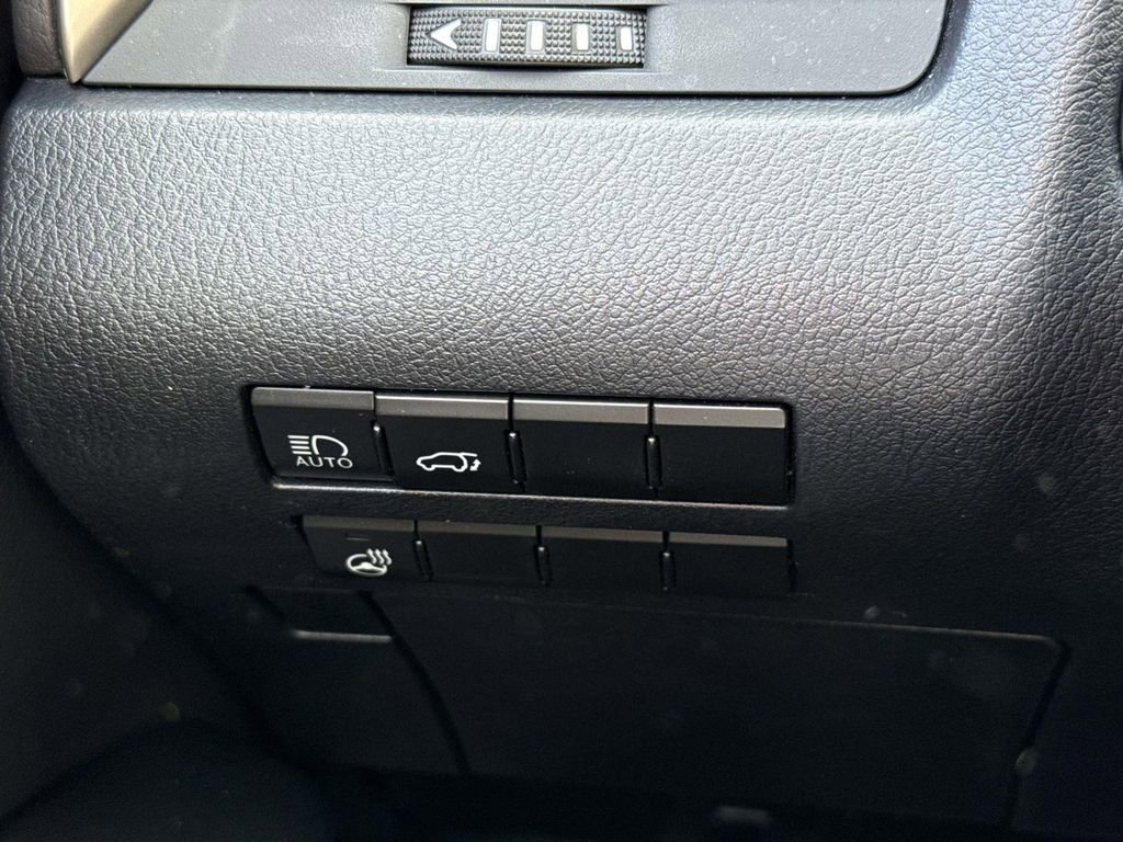 Used 2022 Lexus RX 350L Premium image 22