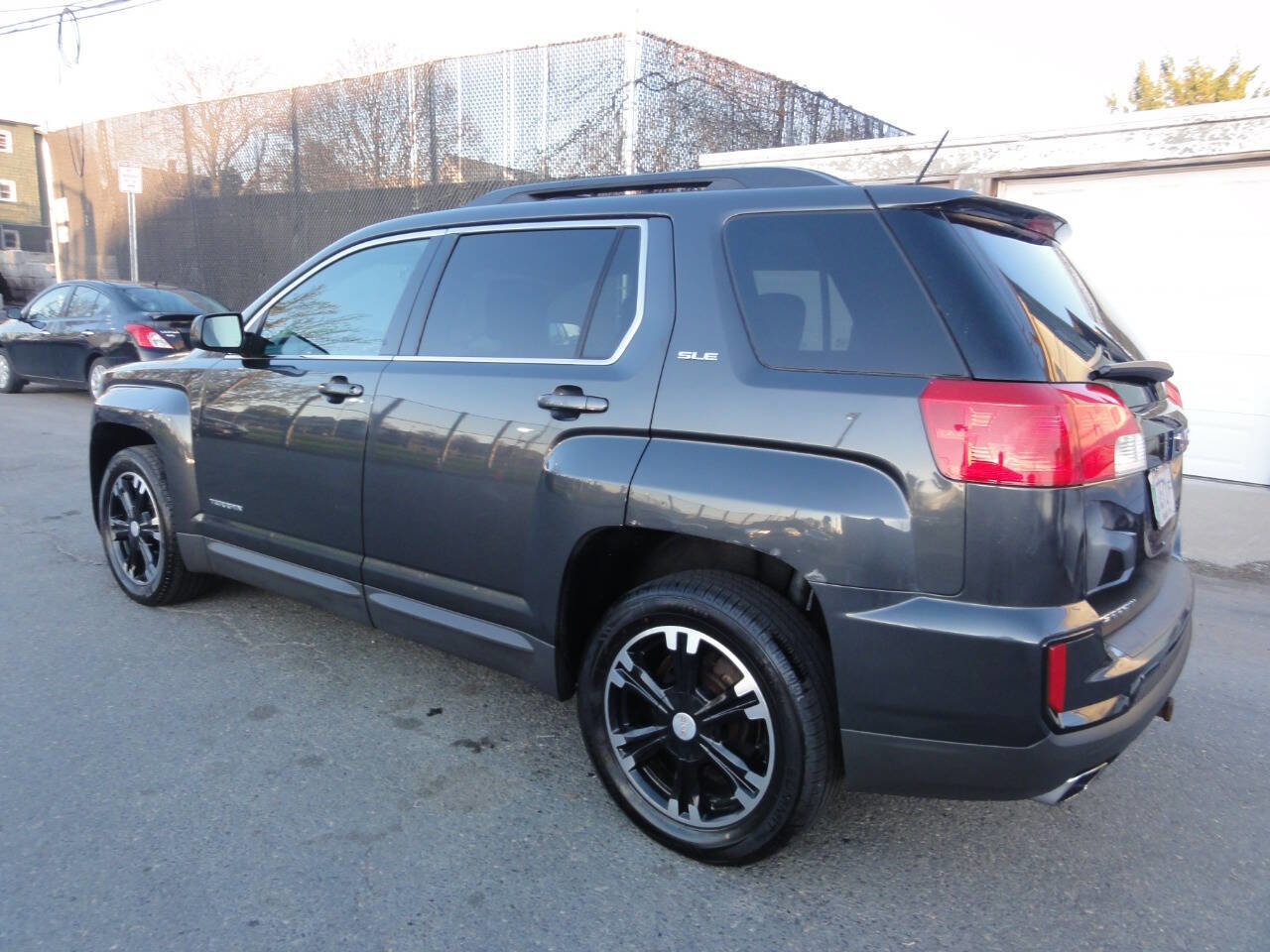 Used 2017 GMC Terrain SLE w/ Nightfall Package AWD/4WD image 4