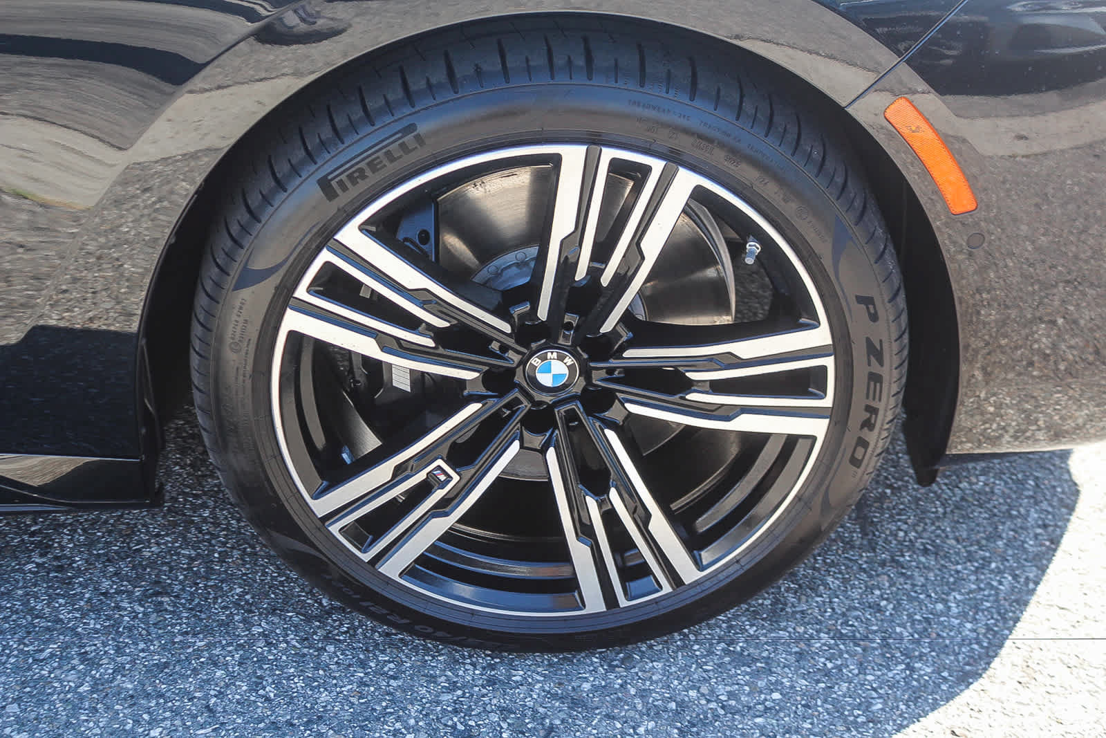 Used 2026 BMW 750e xDrive w/ Executive Package AWD/4WD image 9
