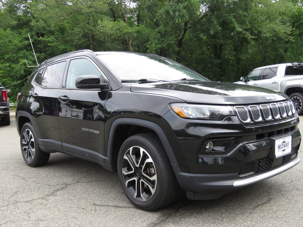 Used 2022 Jeep Compass Limited w/ Sun and Sound Group AWD/4WD image 3