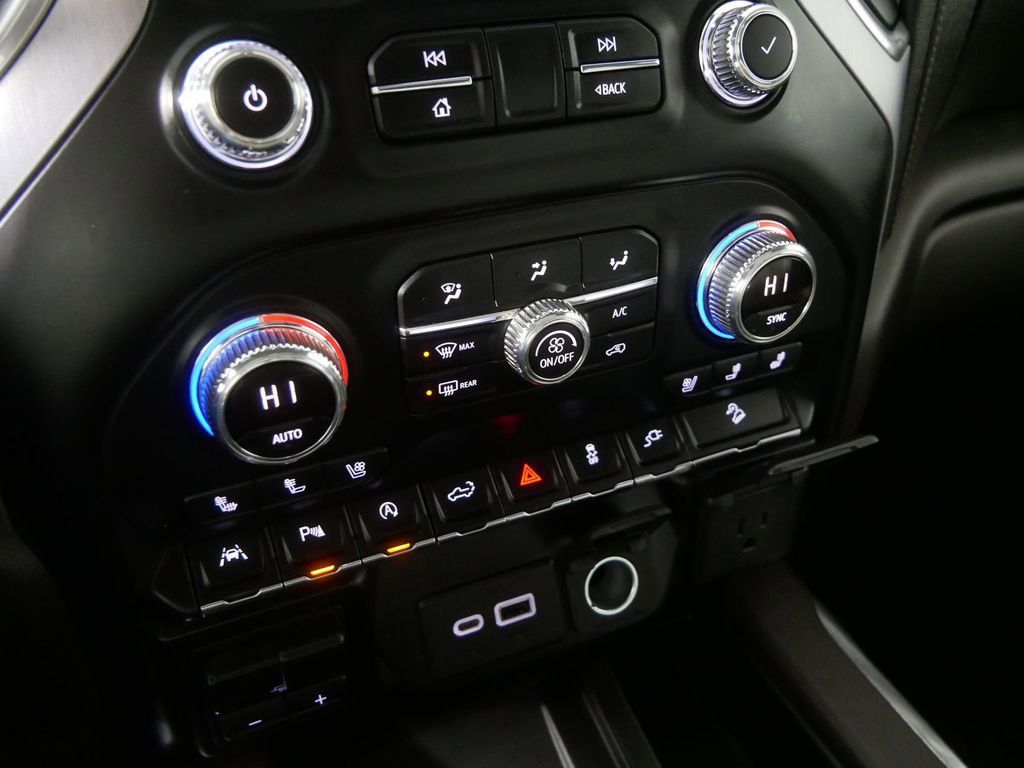 Used 2019 GMC Sierra 1500 SLT w/ SLT Premium Plus Package AWD/4WD image 32