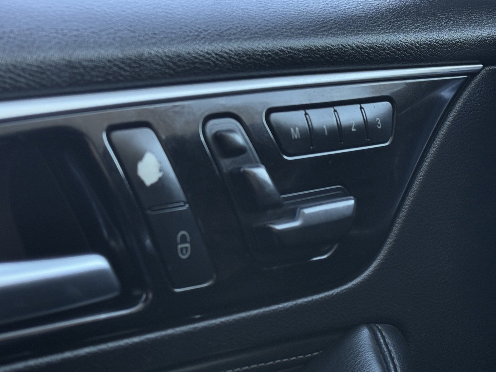 Used 2018 INFINITI QX30 Premium w/ Navigation Package image 30