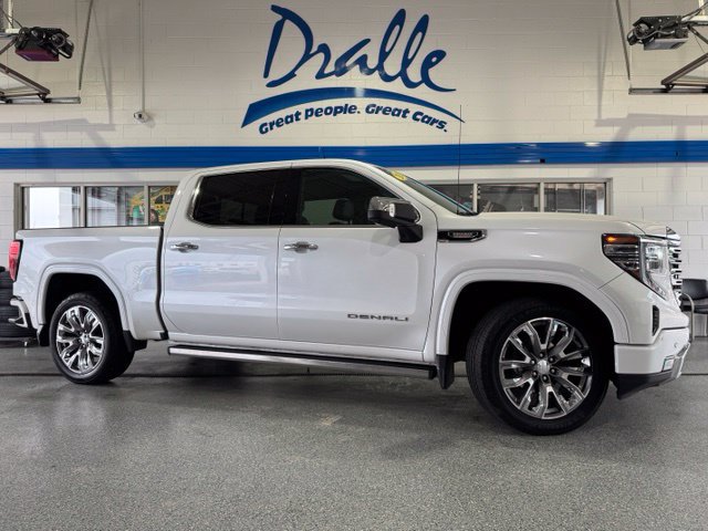 Used 2023 GMC Sierra 1500 Denali w/ Denali Reserve Package AWD/4WD image 1