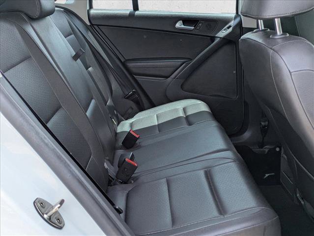 Used 2017 Volkswagen Tiguan S FWD image 17