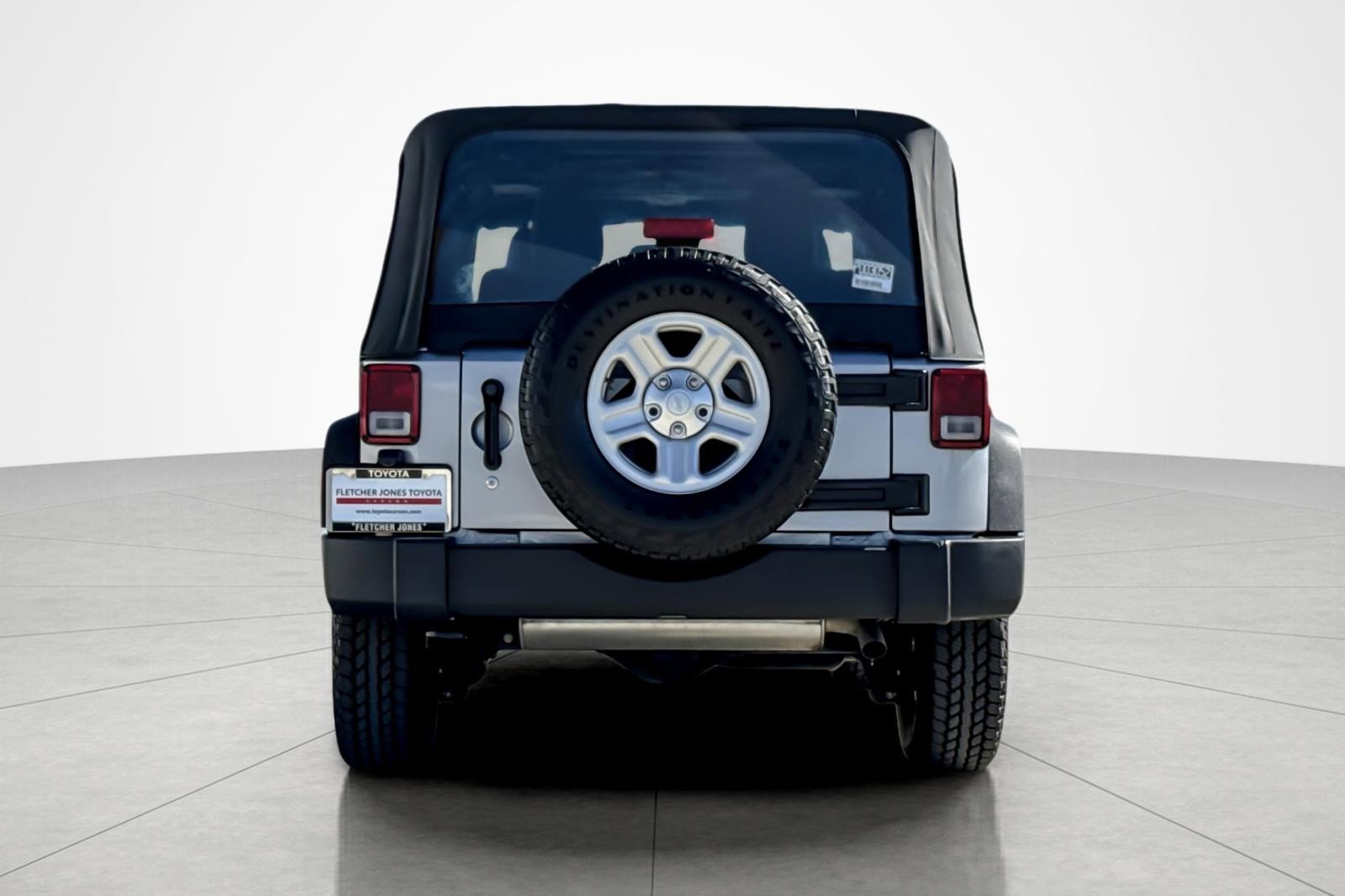 Used 2016 Jeep Wrangler Sport image 4