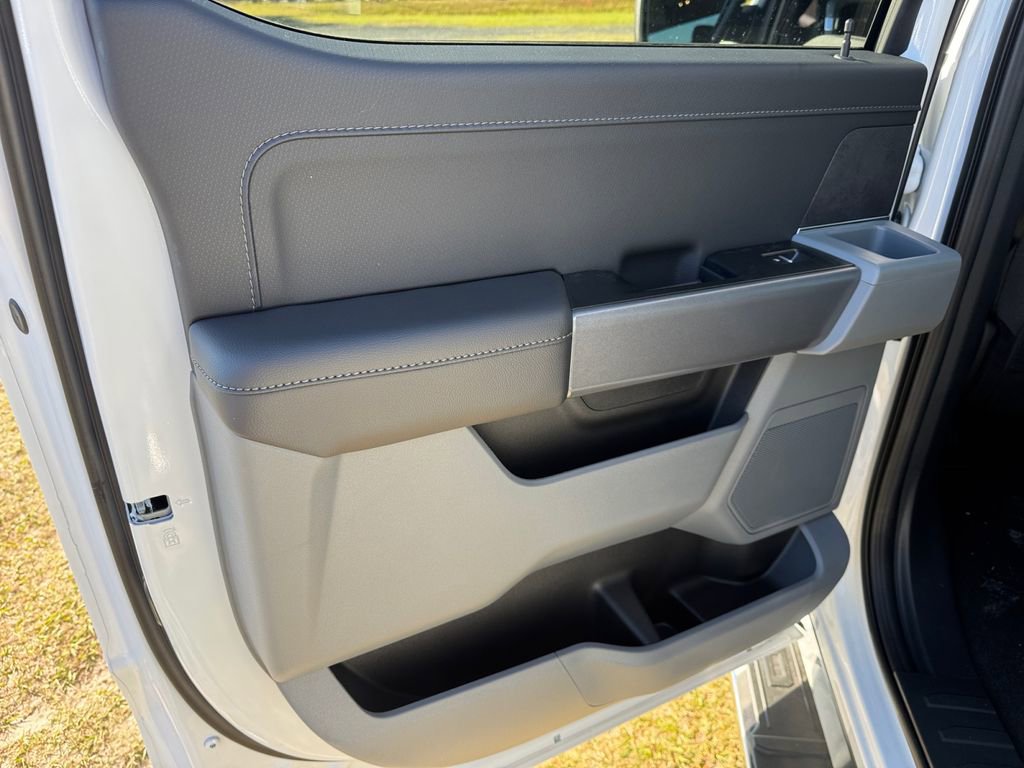 New 2025 Ford F150 XLT w/ Equipment Group 301A Standard image 26