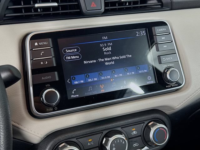 Used 2022 Nissan Versa SV FWD image 13