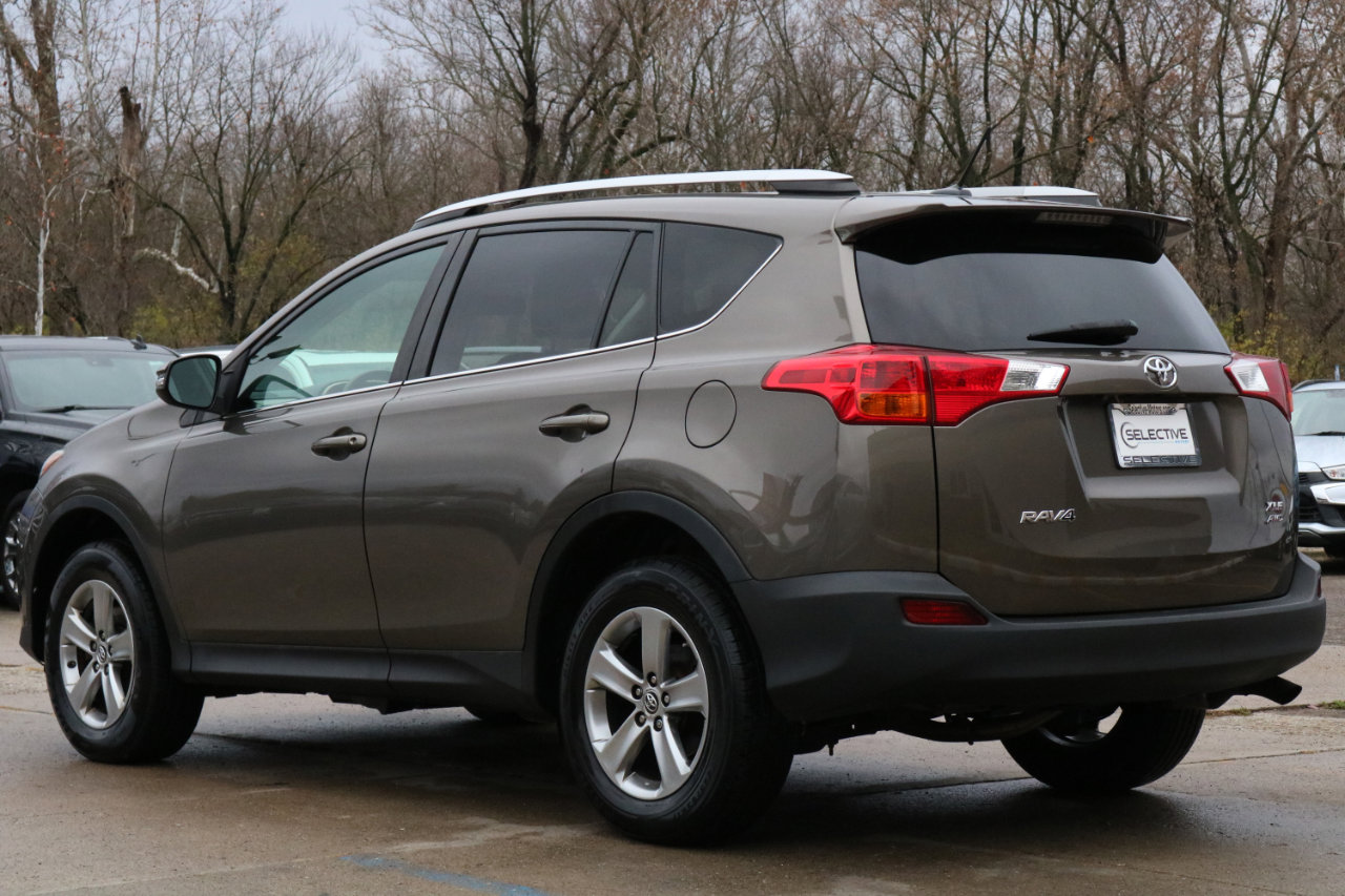 Used 2015 Toyota RAV4 XLE image 14