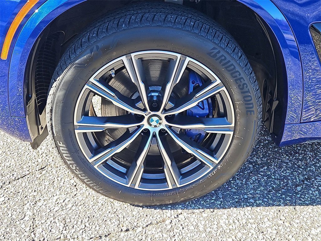 Used 2024 BMW X5 M60i w/ Executive Package image 11