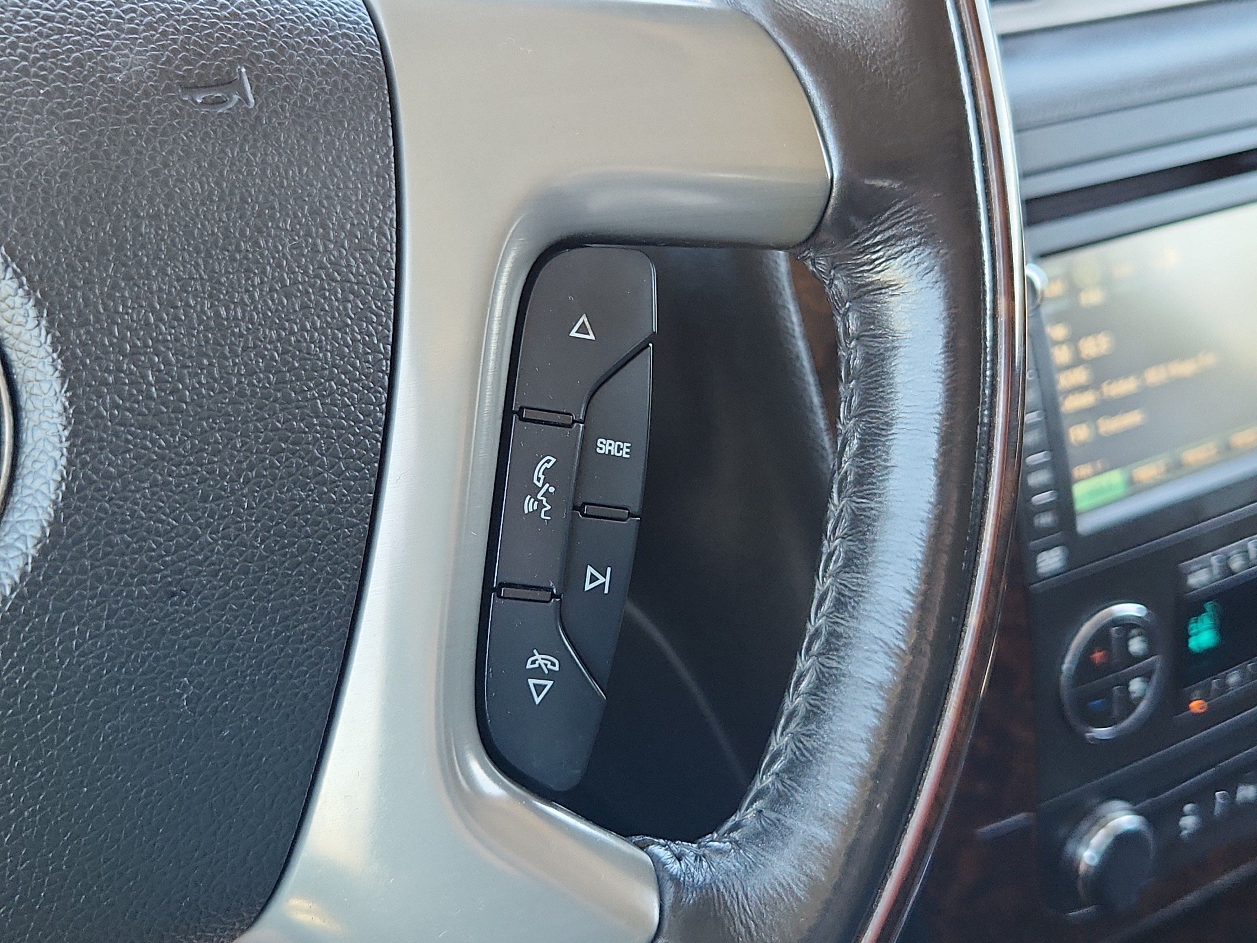 Used 2014 GMC Yukon Denali AWD/4WD image 24