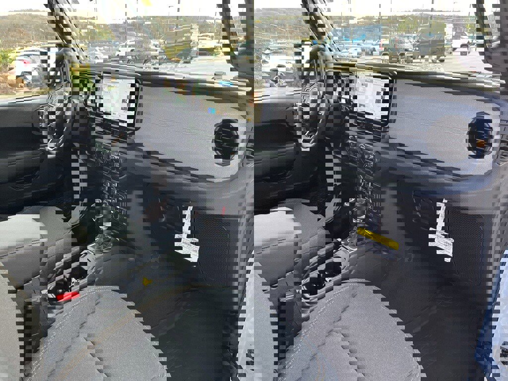 New 2026 Jeep Wrangler Unlimited Sport image 28