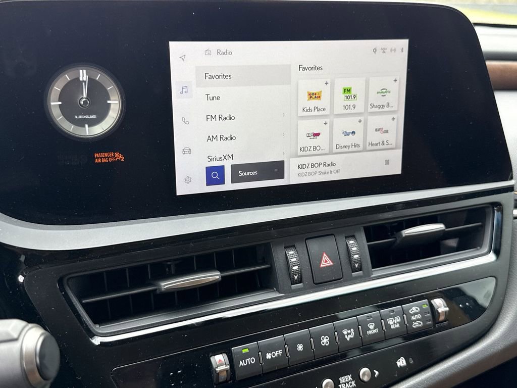 Used 2024 Lexus ES 350 w/ Premium Package FWD image 23