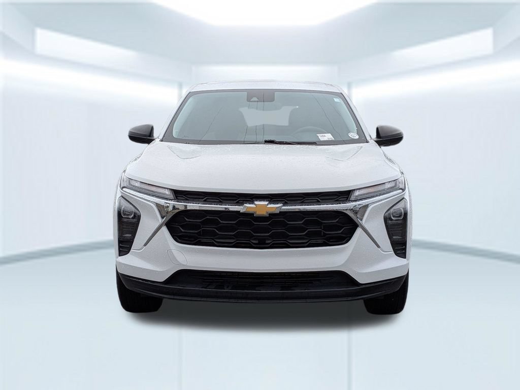 Used 2025 Chevrolet Trax LS FWD image 10