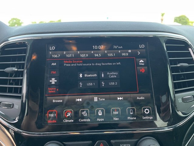 Used 2021 Jeep Grand Cherokee Limited image 24