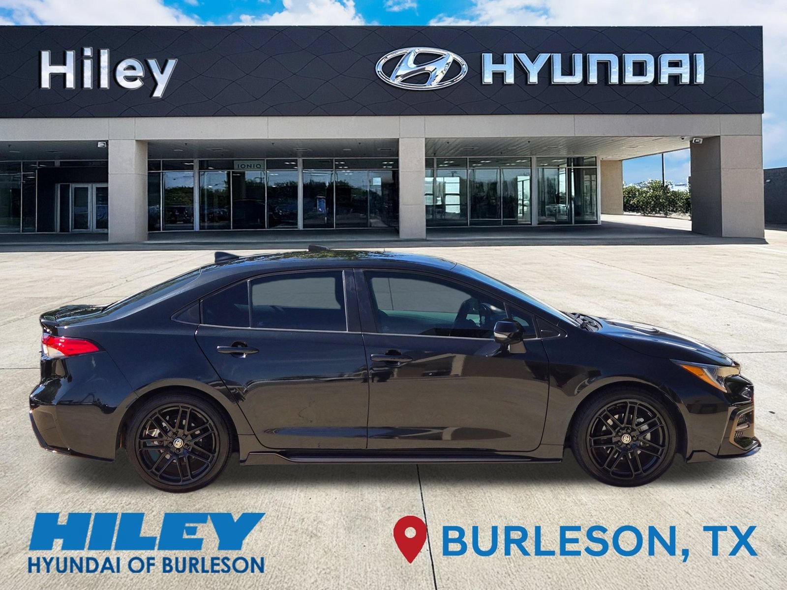 Used 2022 Toyota Corolla SE FWD image 3