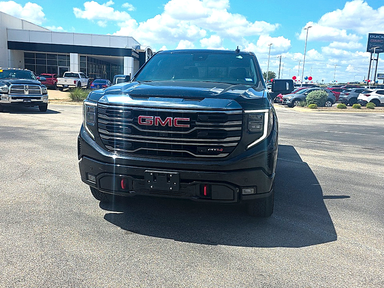 Used 2024 GMC Sierra 1500 AT4 w/ Technology Package AWD/4WD image 7