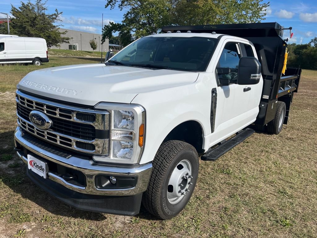 New 2025 Ford F350 XL w/ XL Chrome Package AWD/4WD image 4
