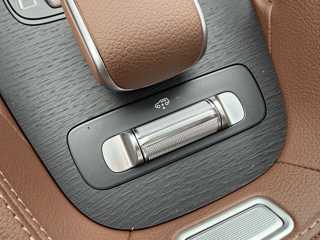 New 2025 Mercedes-Benz GLS 450 4MATIC image 31