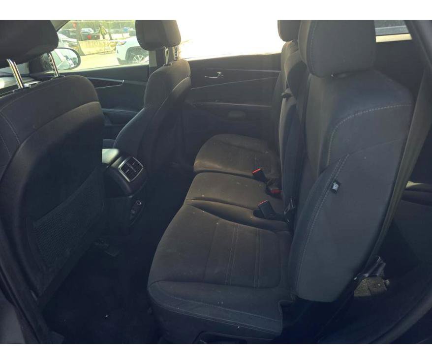 Used 2016 Kia Sorento LX w/ LX Convenience Package image 7