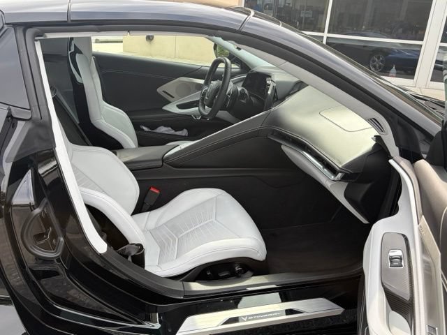Used 2021 Chevrolet Corvette Stingray Premium Conv w/ Z51 Performance Package RWD image 37