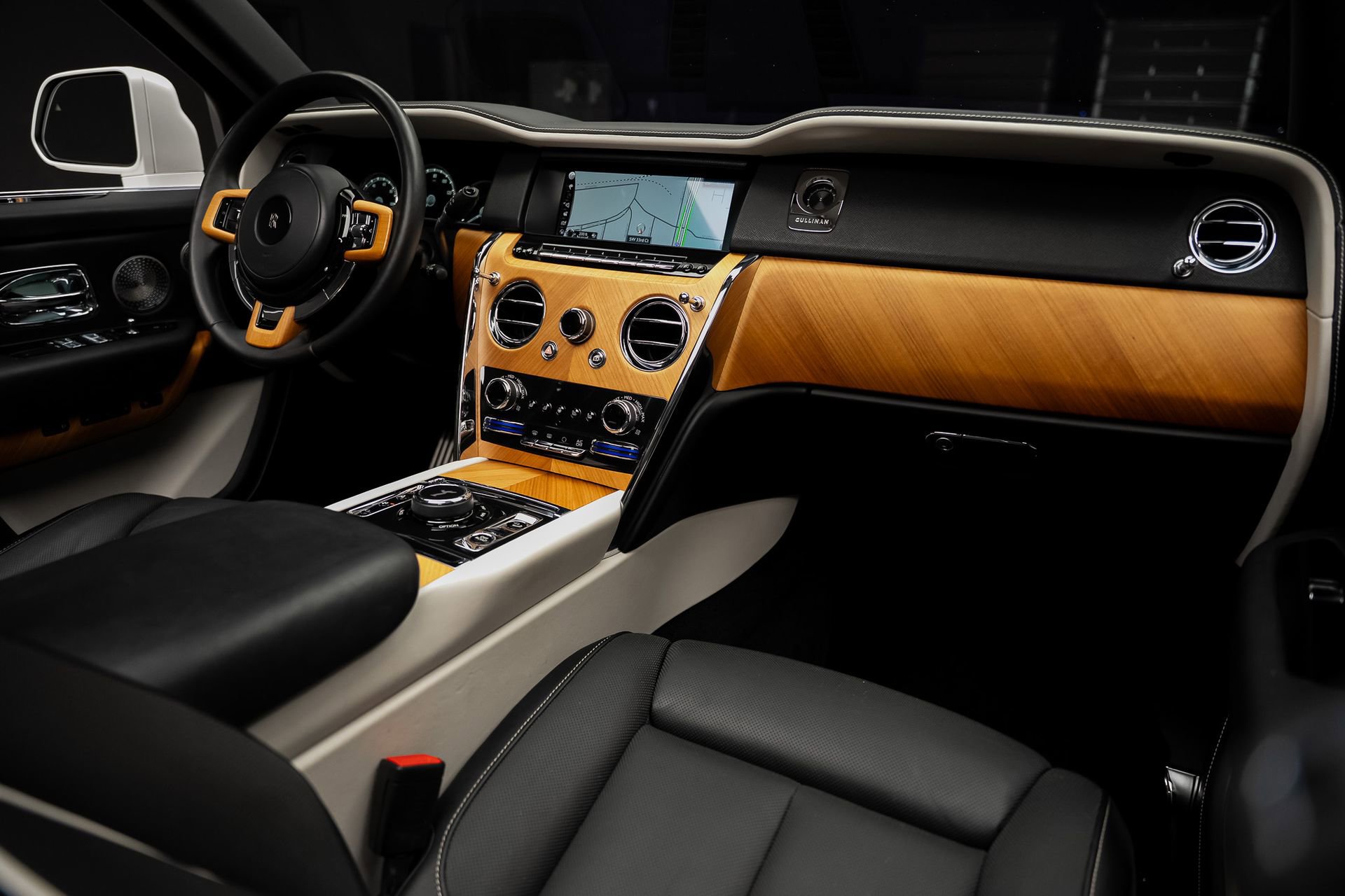 Used 2019 Rolls-Royce Cullinan AWD/4WD image 60
