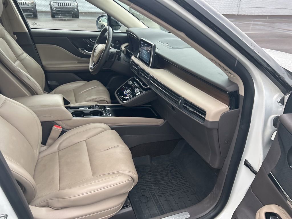 Used 2022 Lincoln Corsair Grand Touring w/ Elements Technology Bundle image 16