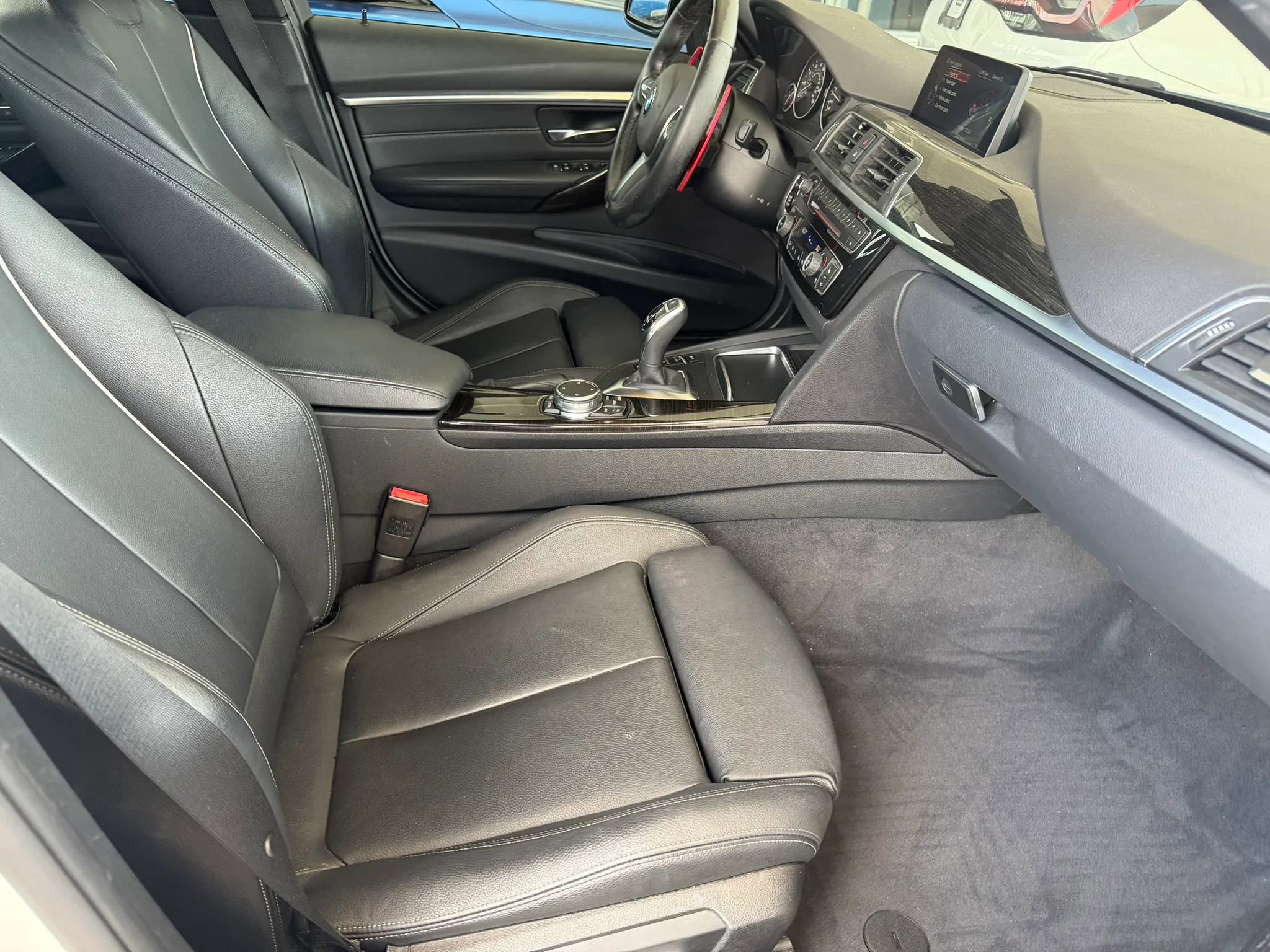 Used 2016 BMW 340i xDrive Sedan image 19