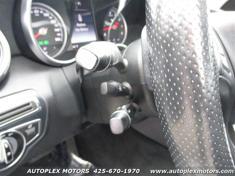 Used 2016 Mercedes-Benz C 300 4MATIC Sedan image 33