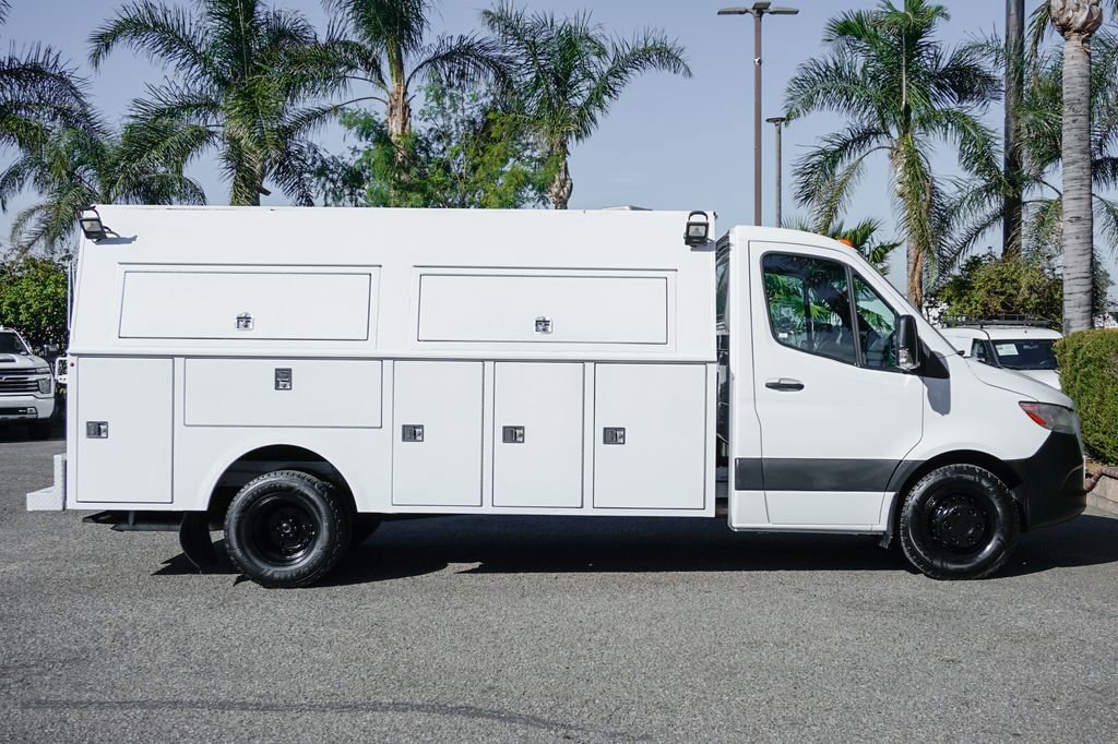 Used 2019 Freightliner Sprinter 3500 image 22
