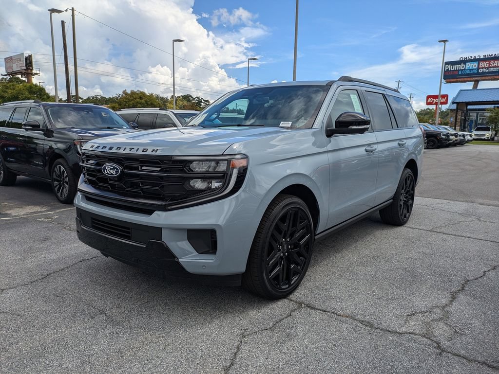 New 2027 Ford Expedition Platinum w/ Stealth Performance Package AWD/4WD image 8