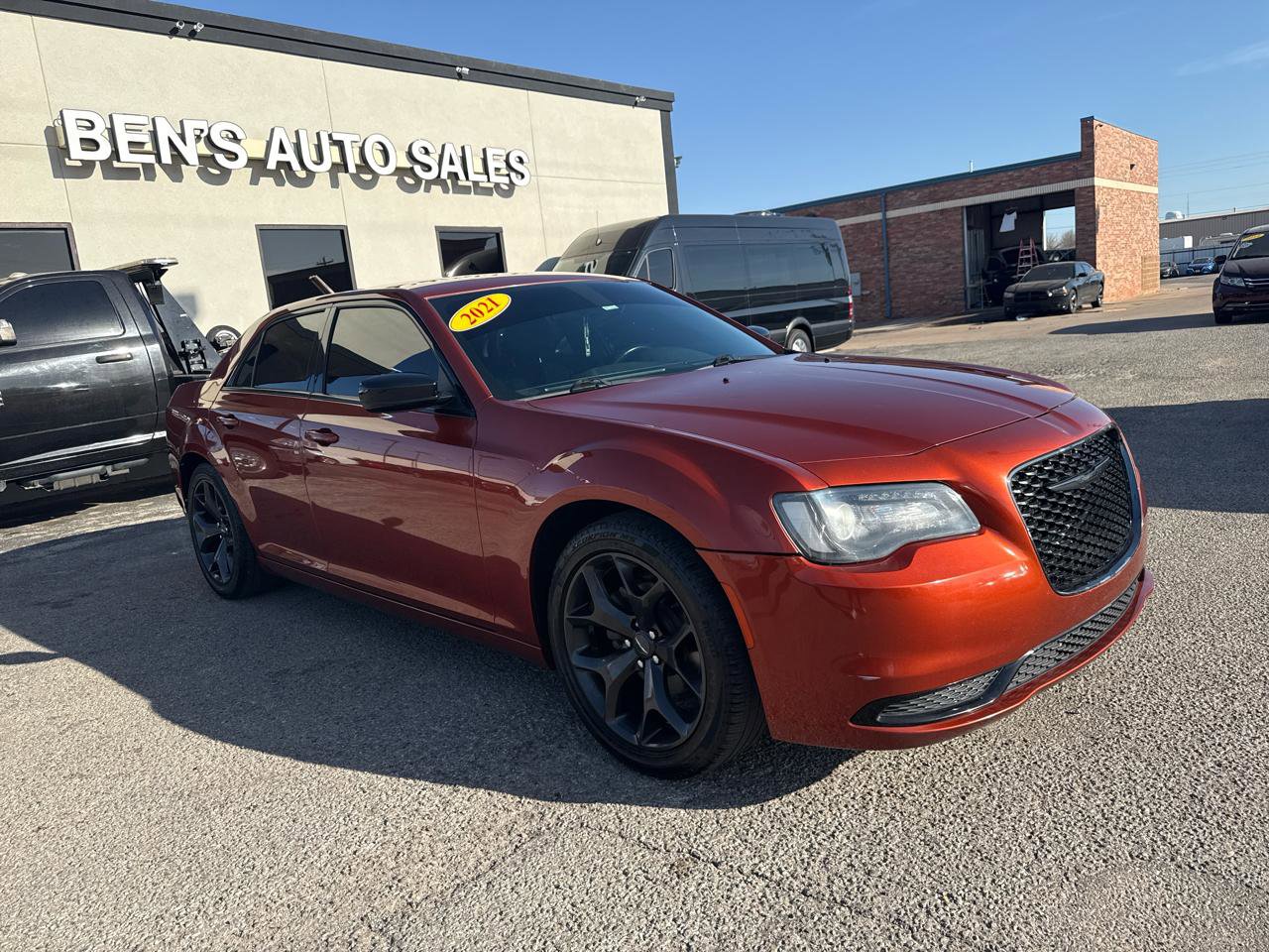 Used 2021 Chrysler 300 Touring w/ Sport Appearance Package image 4