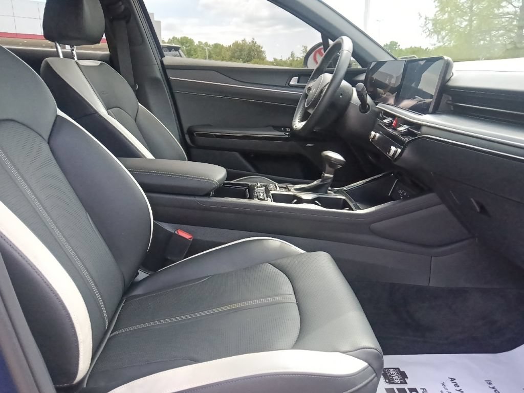 Used 2025 Kia K5 GT-Line w/ GT-Line Premium Package FWD image 31