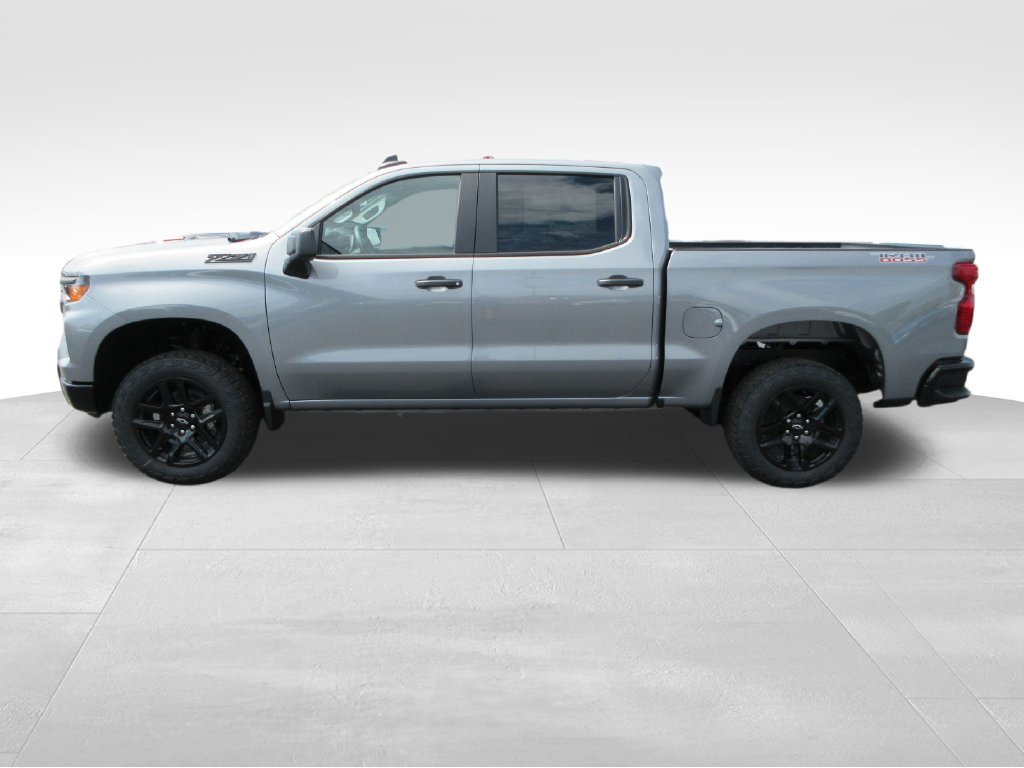 New 2026 Chevrolet Silverado 1500 Custom Trail Boss w/ LPO, Dark Essentials Package AWD/4WD image 3