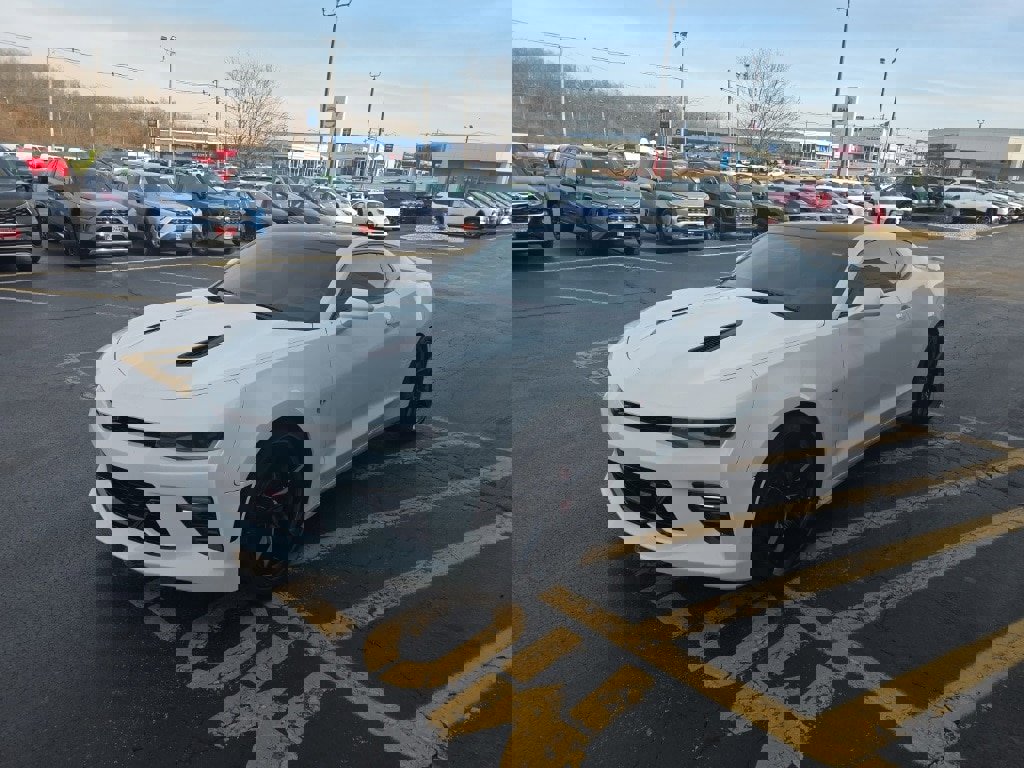 Used 2016 Chevrolet Camaro SS image 8