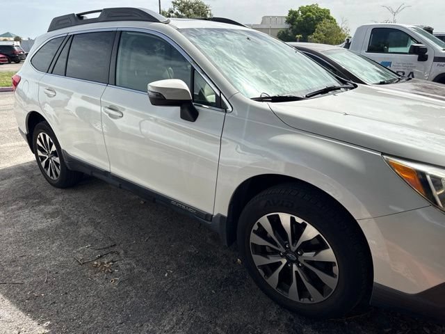 Used 2017 Subaru Outback 3.6R Limited AWD/4WD image 8
